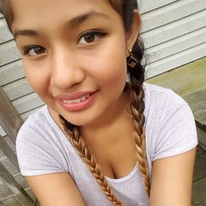 Meet your Posher, Lorena